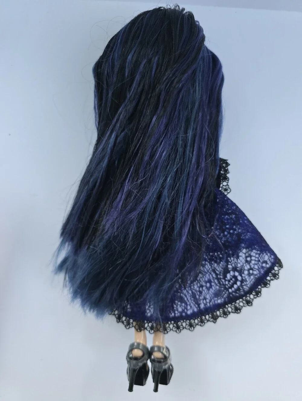 Rainbow High Kim Nguyen Doll